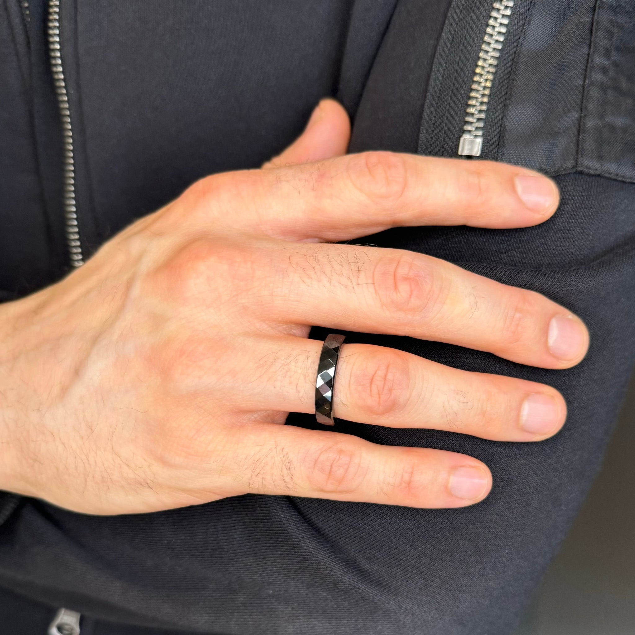 PAGO Diamond Black