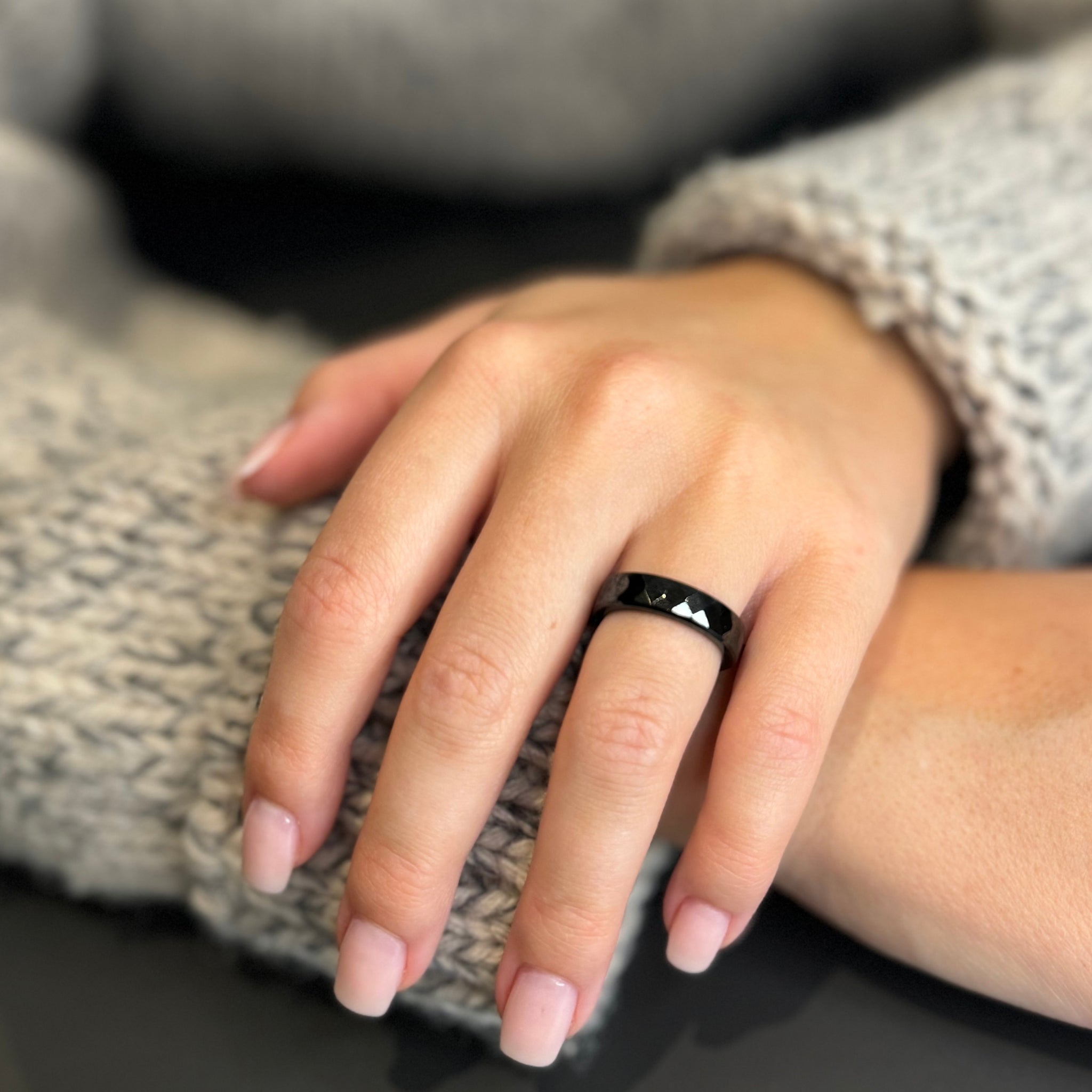 PAGO Diamond Black
